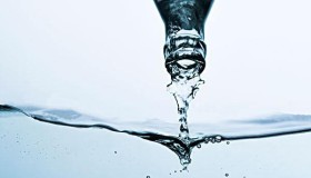 娃哈哈与农夫山泉:一场商业竞争背后的故事 娃哈哈与农夫山泉:一场商业竞争背后的故事